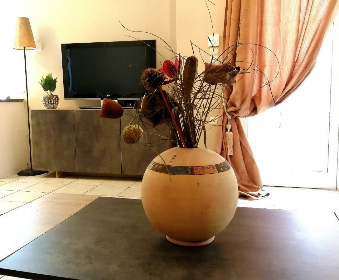 Odyseia Apartments At The Center Of Chania La Canea Esterno foto